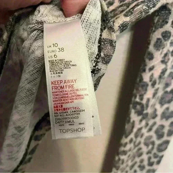 Topshop Nordstrom Animal Print Long Sleeve Mock Turtleneck Size 6 - Picture 4 of 10